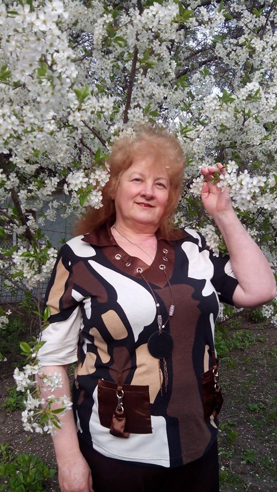 Людмила Ромен - весняний цвіт